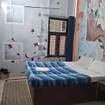 Hotel Green High - Near Laxmi Nagar Metro