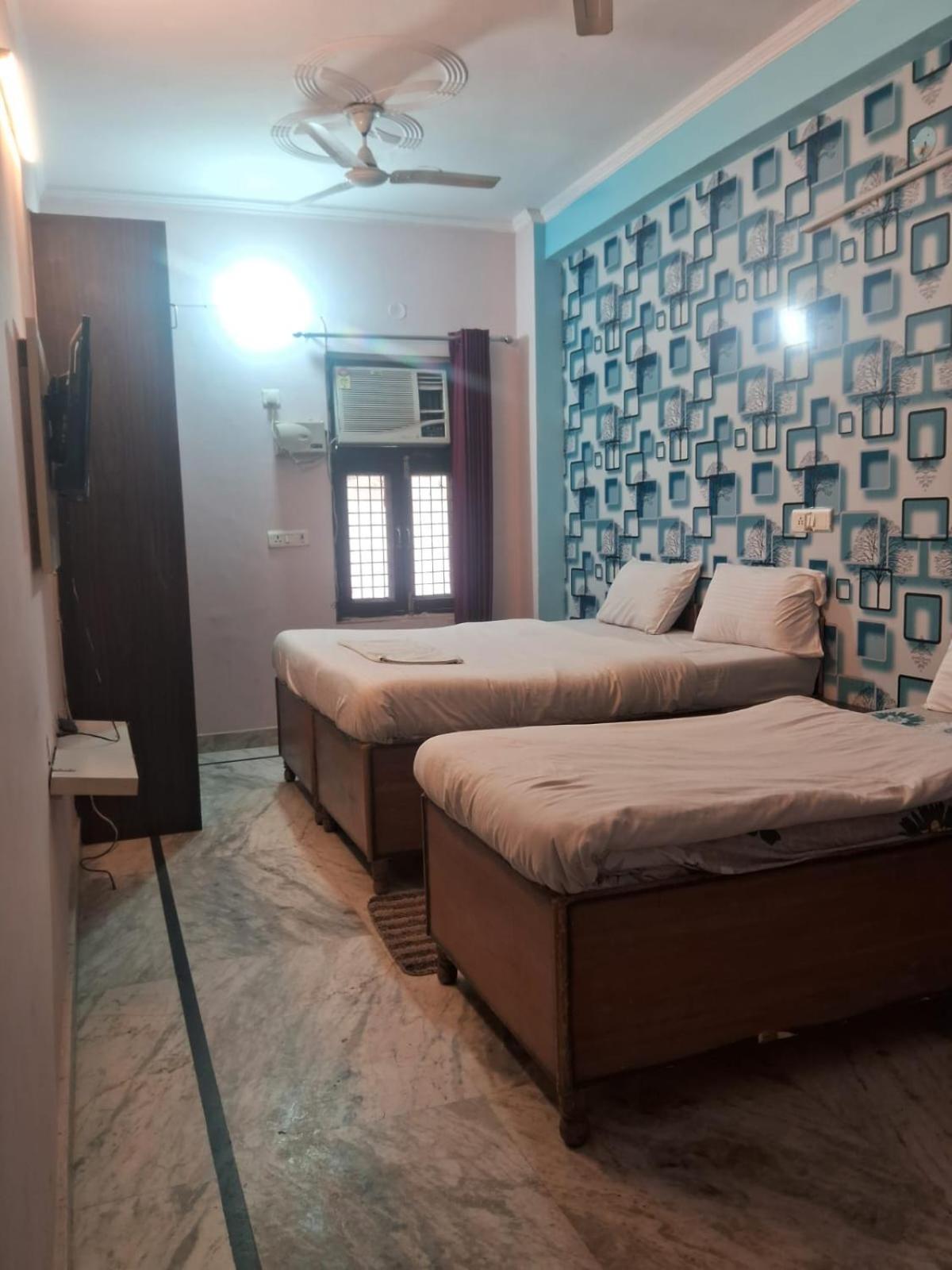 Hotel High - Near Laxmi Nagar Metro